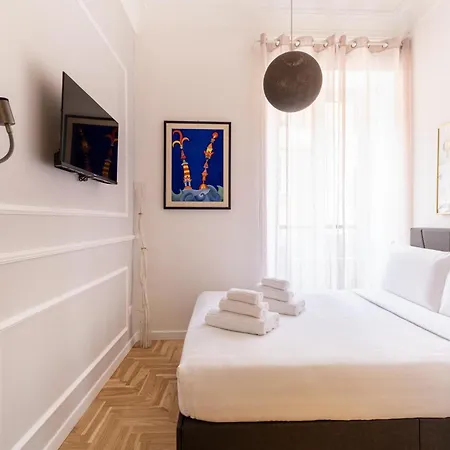 Hostly-puccini Luxury Home-near Colosseum & Trevi Rom