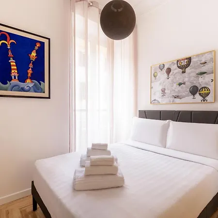 Hostly-puccini Luxury Home-near Colosseum & Trevi Rom