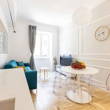 Hostly-puccini Luxury Home-near Colosseum & Trevi *