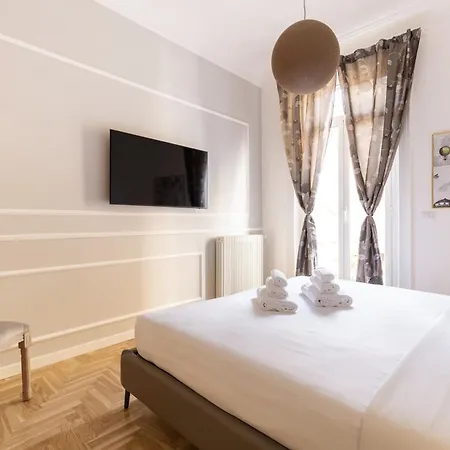 Apartment Hostly-puccini Luxury Home-near Colosseum & Trevi *